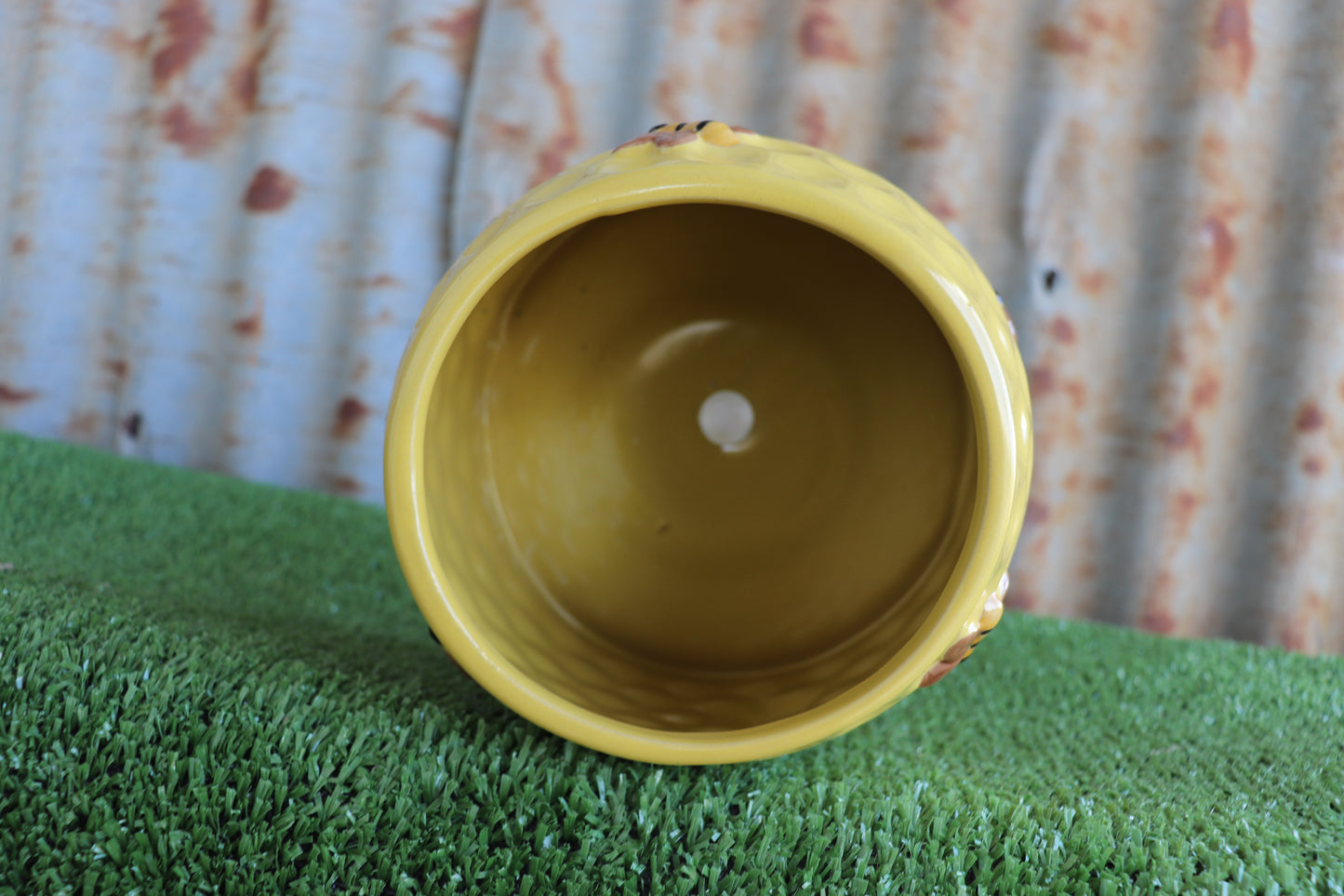 Bee Pot