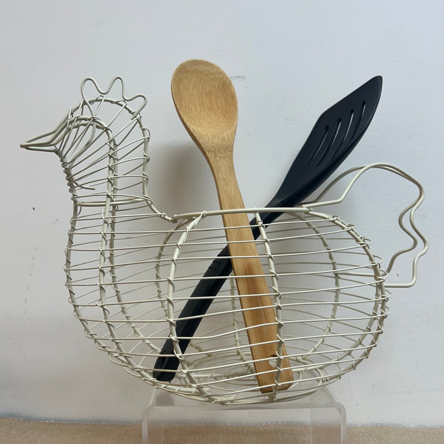 Charlie Chicken Metal Egg Basket
