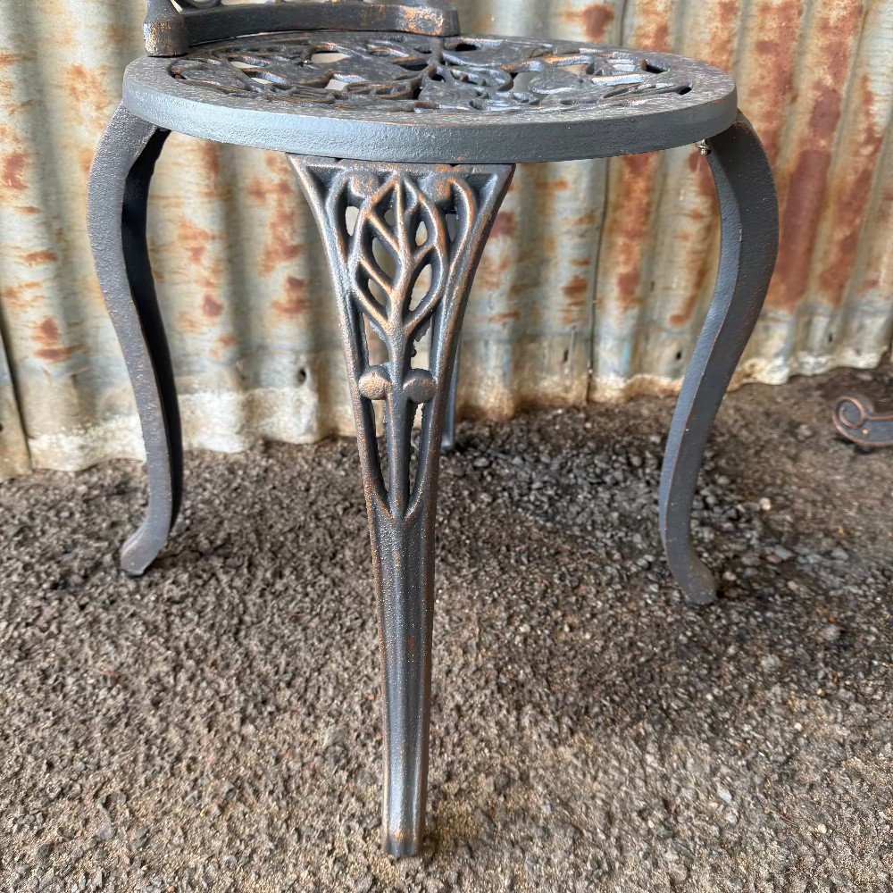 Cast Iron Garden Settings