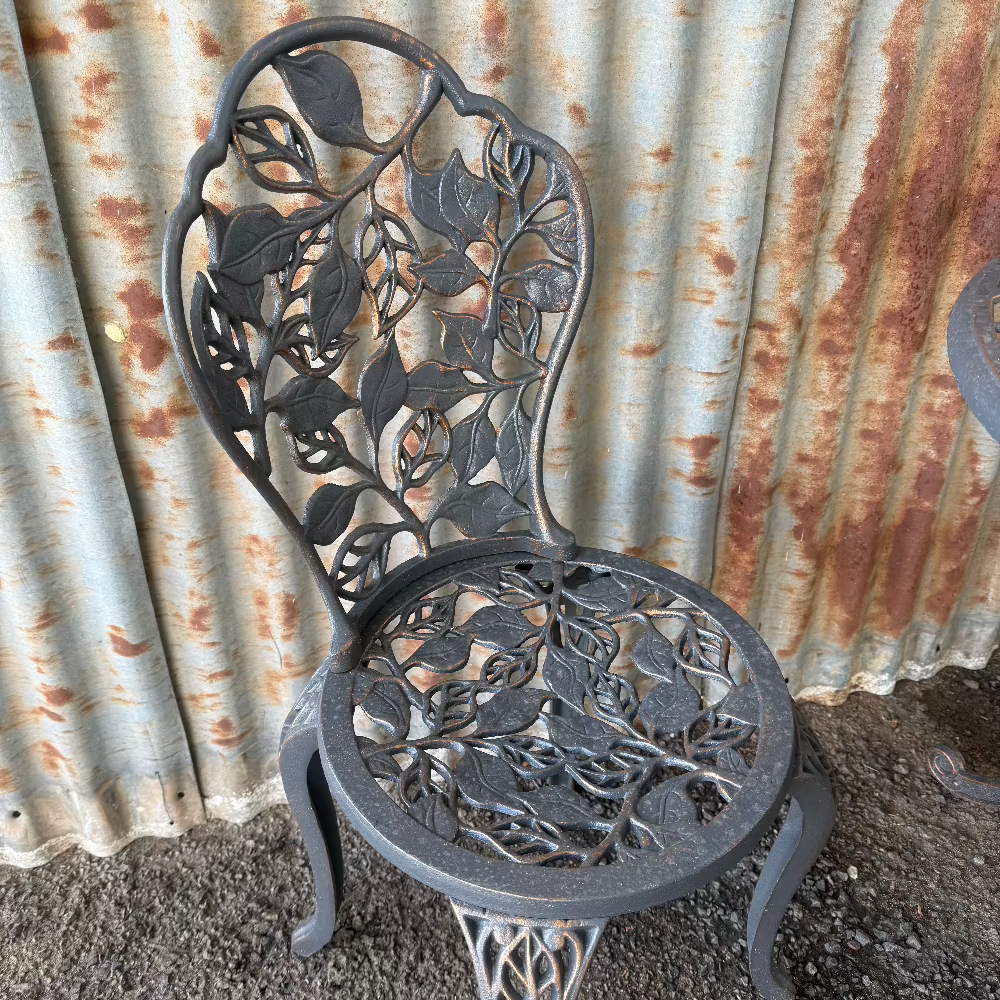 Cast Iron Garden Settings