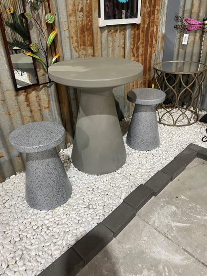 Ridge Table & Stools