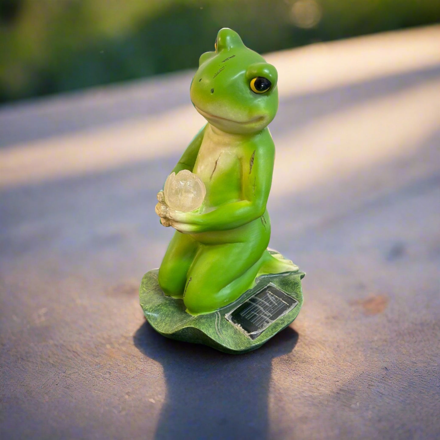 Solar Frog With Light