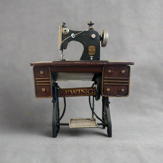 Metal Sewing Machine Ornament