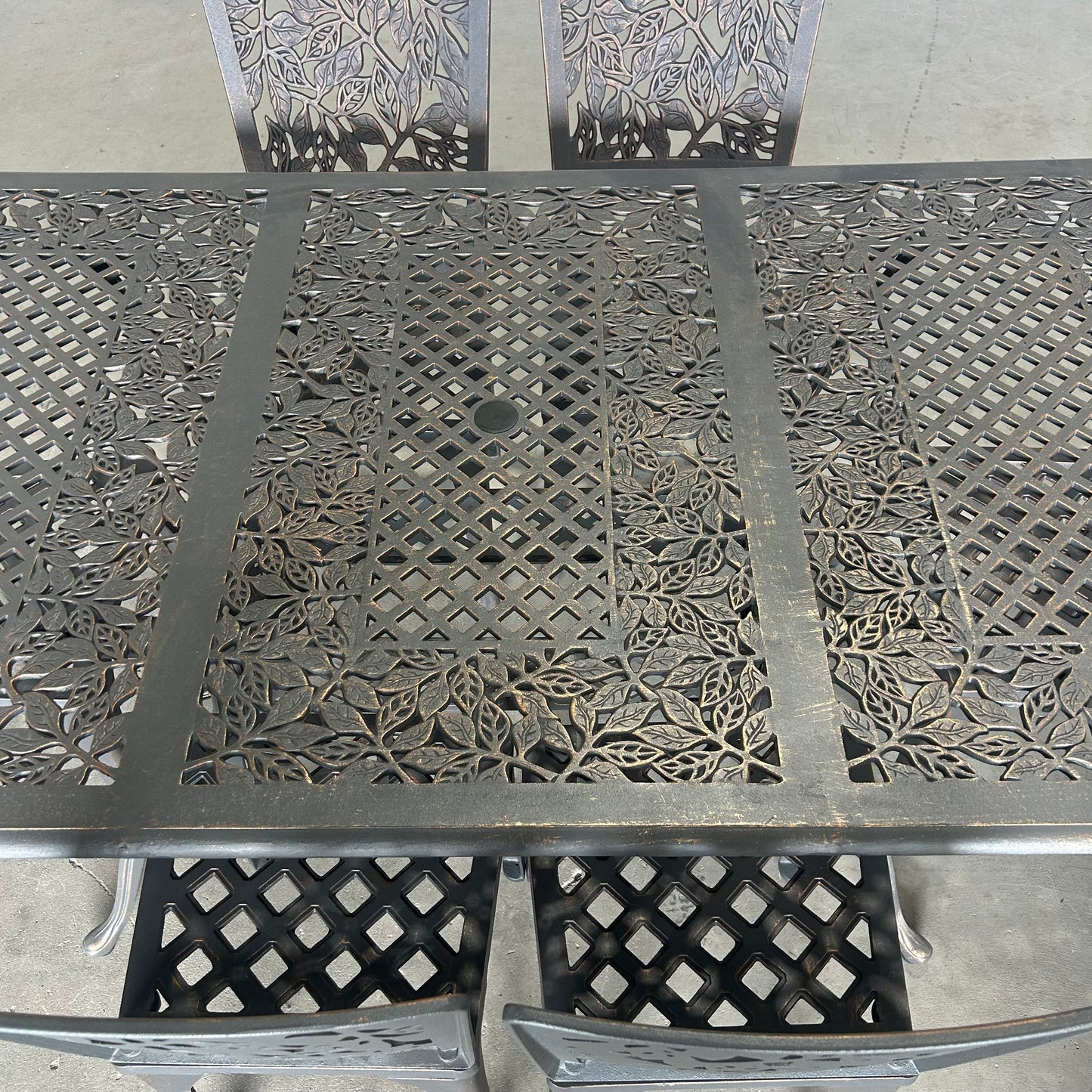 Cast Aluminium Table Setting 7 Piece