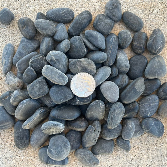 20kg Bagged - Polished Black Pebbles