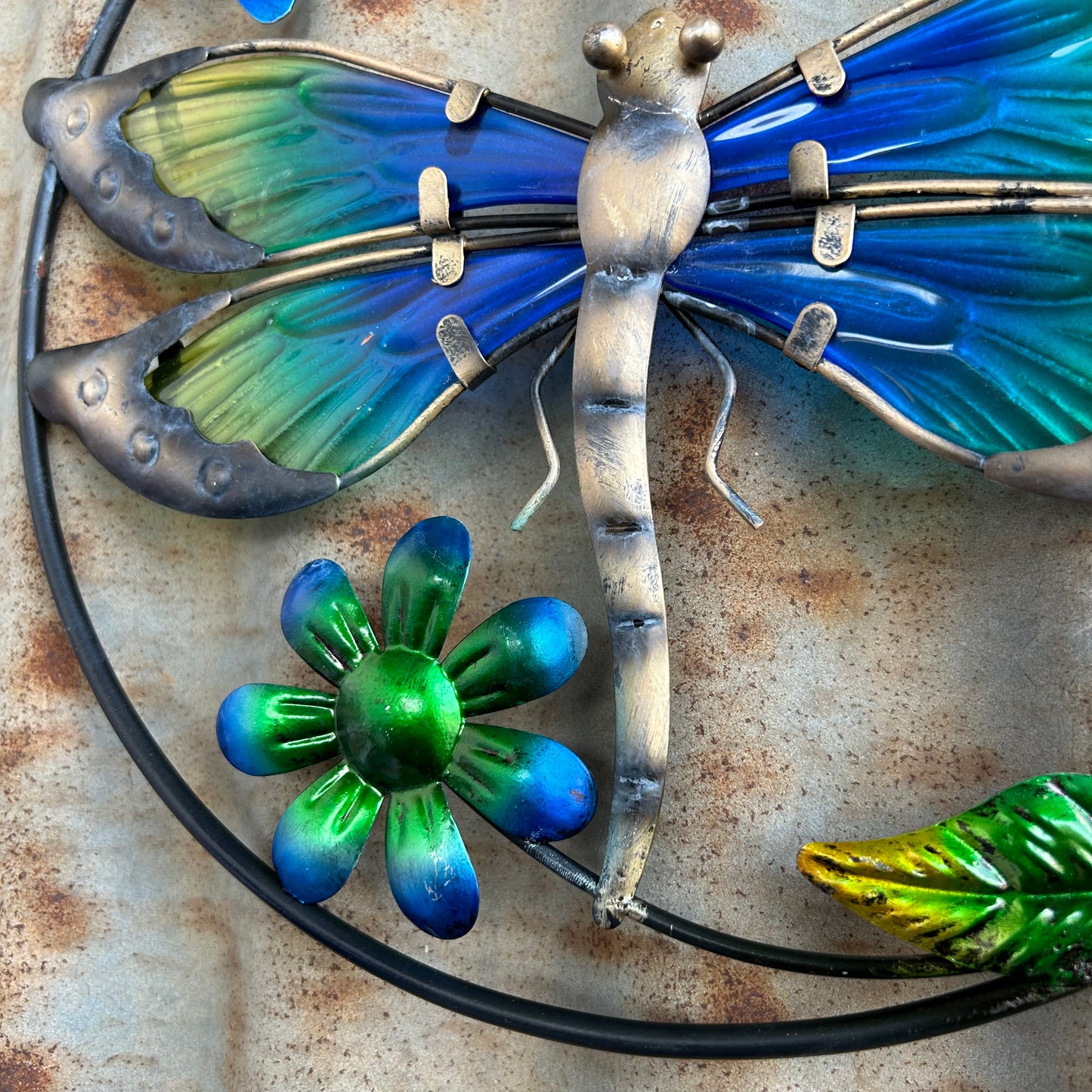 Round Dragonfly Welcome Wall Art