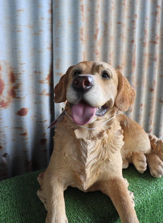 Golden Retriever Statue