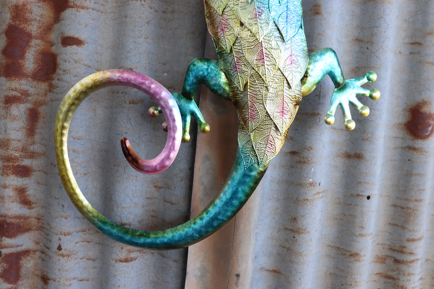 Metal Leaf Pattern Lizard Wall Art