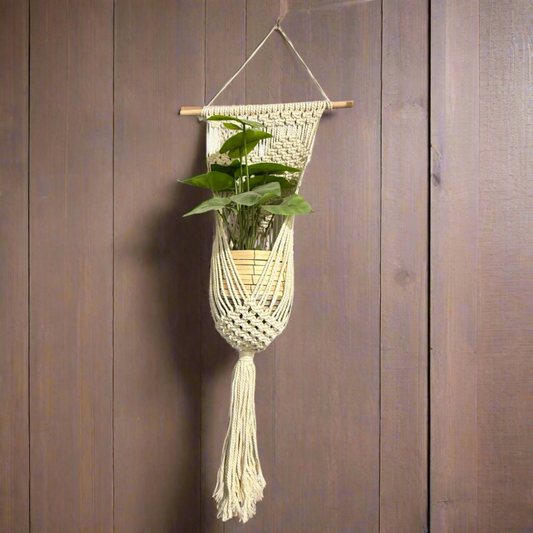 Macramé Heart Hanging Pot
