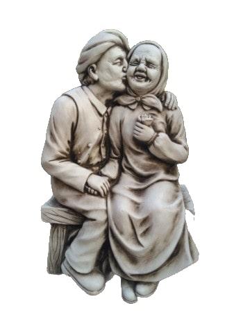 Grandpa Kissing Grandma Garden Statue